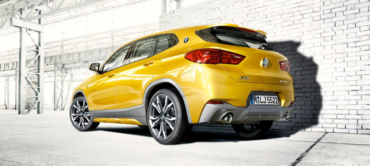 BMW X2 2018 F39 Galvanic Gold metallic Heckansicht