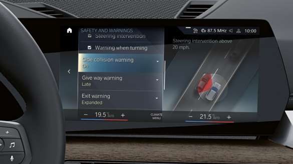 BMW iX1 U11 BEV Interieur Curved Display Driving Assistant Professional Screen